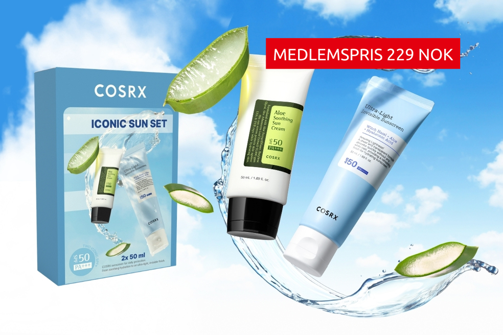COSRX Iconic Sun Set med solkremer, aloe vera og vannsprut mot blå himmel. Nå med medlemspris til 229 NOK