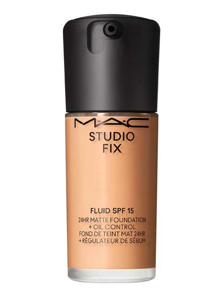 Studio Fix Fluid SPF 15 24HR Matte Foundation + Oil Control