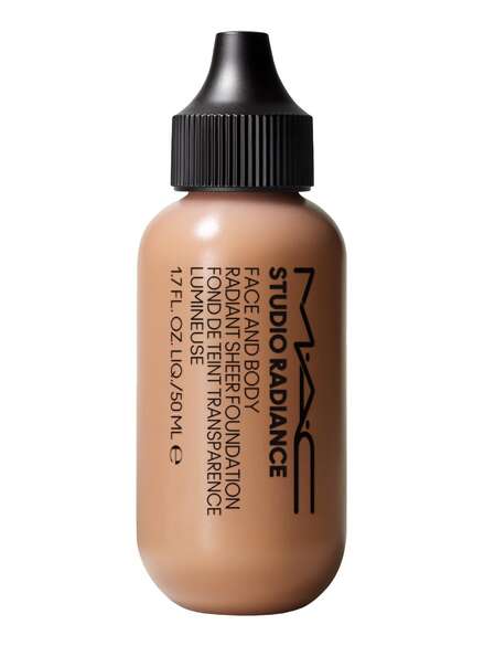 MAC Studio Radiance Foundation