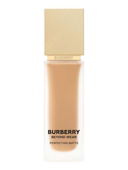 Burberry Beyond Wear Perfecting Matte Foundation Medium Warm