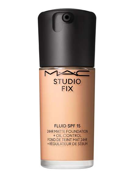 Studio Fix Fluid SPF 15 24HR Matte Foundation + Oil Control