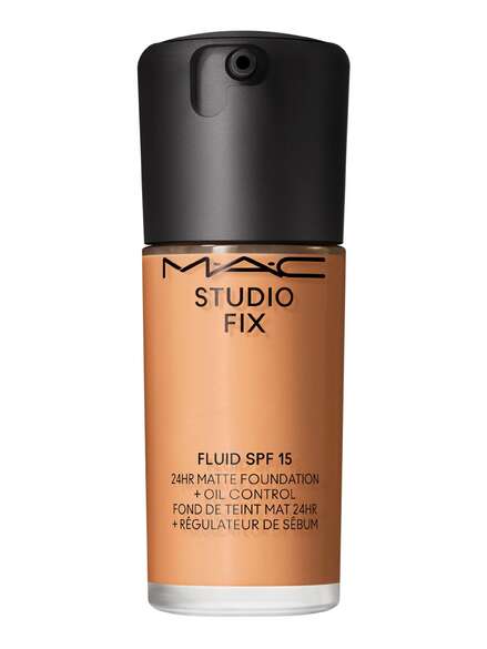 Studio Fix Fluid SPF 15 24HR Matte Foundation + Oil Control