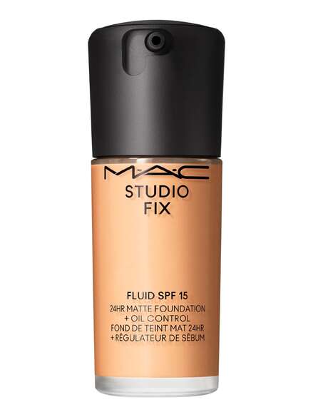 Studio Fix Fluid SPF 15 24HR Matte Foundation + Oil Control