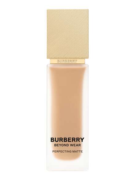 Burberry Beyond Wear Perfecting Matte Foundation Light Warm
