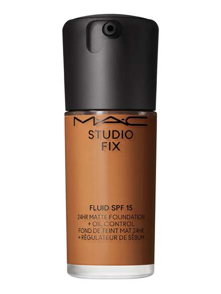 Studio Fix Fluid SPF 15 24HR Matte Foundation + Oil Control
