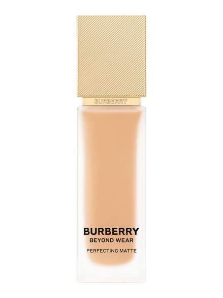 Burberry Beyond Wear Perfecting Matte Foundation Medium Warm