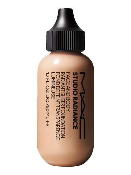 MAC Studio Radiance Foundation
