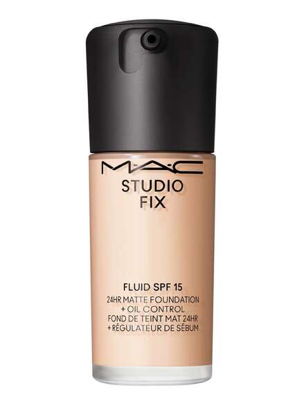 Studio Fix Fluid SPF 15 24HR Matte Foundation + Oil Control