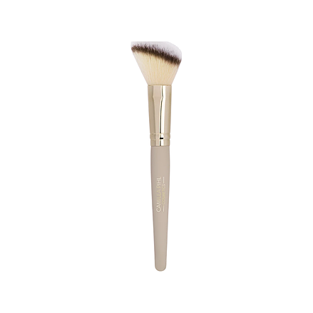 Camilla Pihl Cosmetics Angled Brush #1