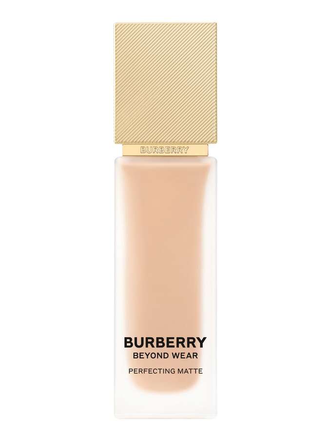 Burberry Beyond Wear Perfecting Matte Foundation - 40C Light Cool