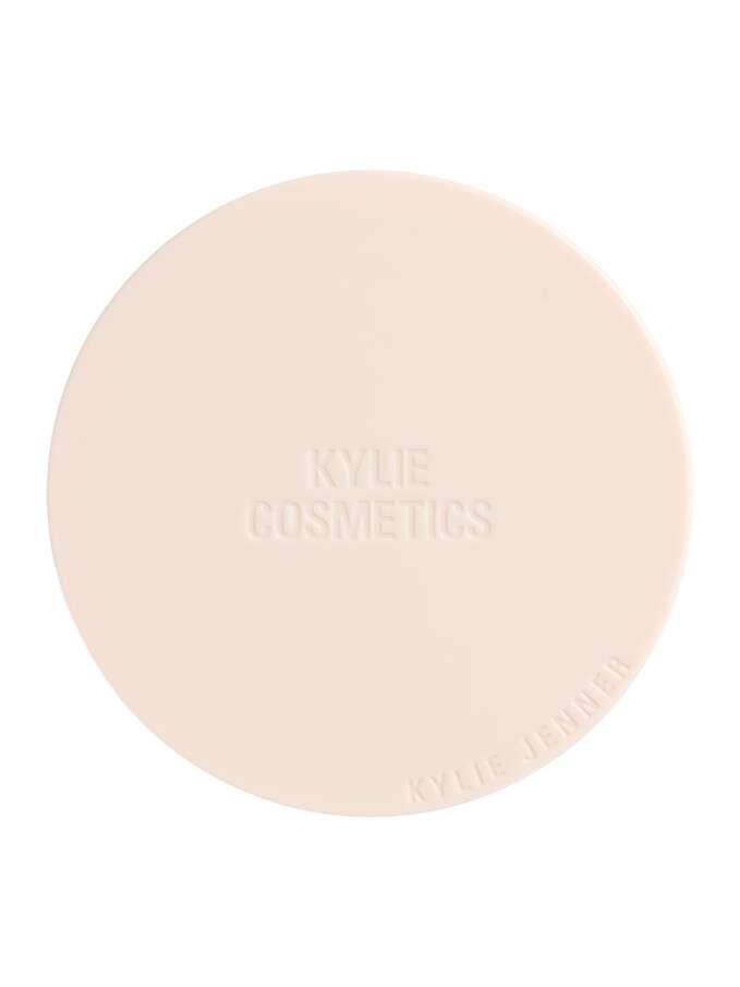 Kylie Cosmetics Natural Blur Powder Foundation N°2WN 2