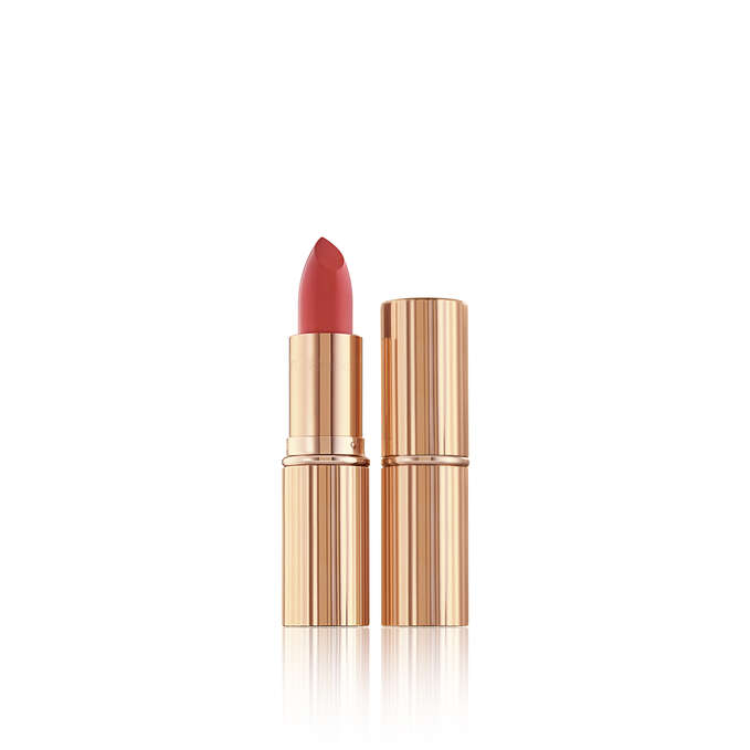 Charlotte Tilbury K.I.S.S.I.N.G Lipstick No 10 - Coral Kiss 4