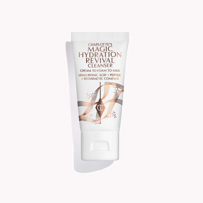 Charlotte Tilbury Charlotte's Magic Hydration Revival Cleanser 4