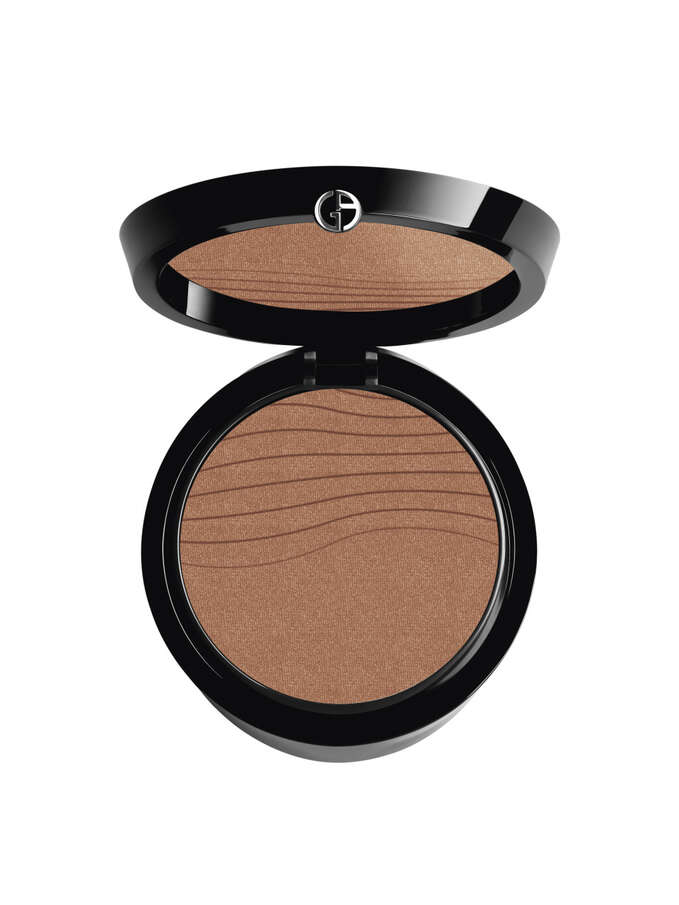 Giorgio Armani Luminous Silk Foundation Glow Fusion Powder 1