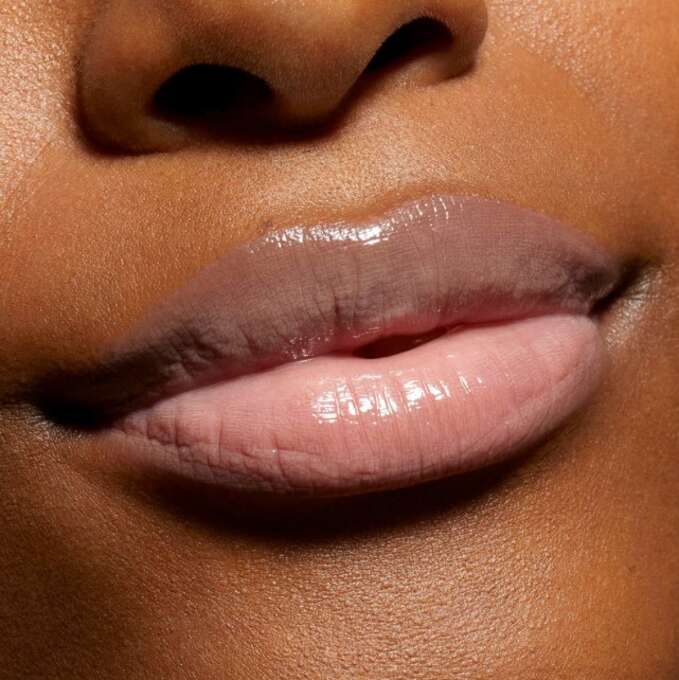 Kylie Cosmetics Supple Kiss Lip Glaze No. 4 - NUDE KISS 5