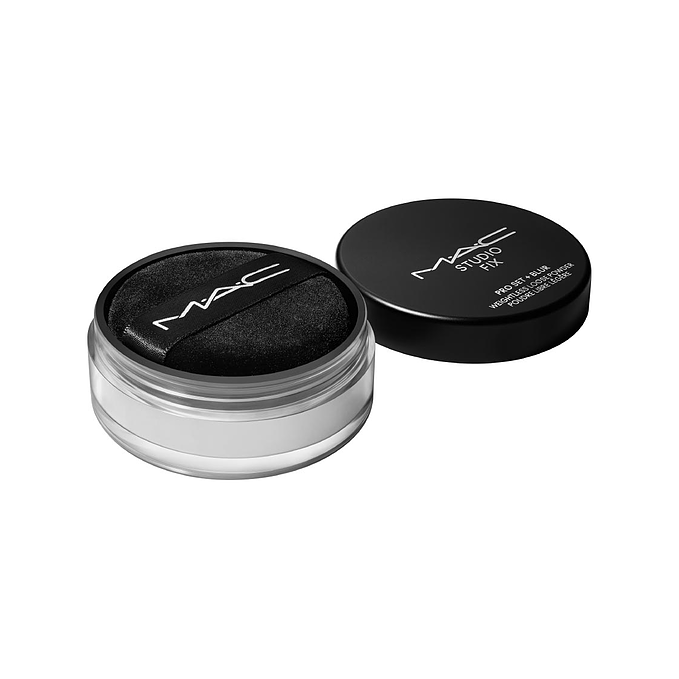 MAC Studio Fix Powder Plus Found Pro + Blur Weightless Loose Powder 2