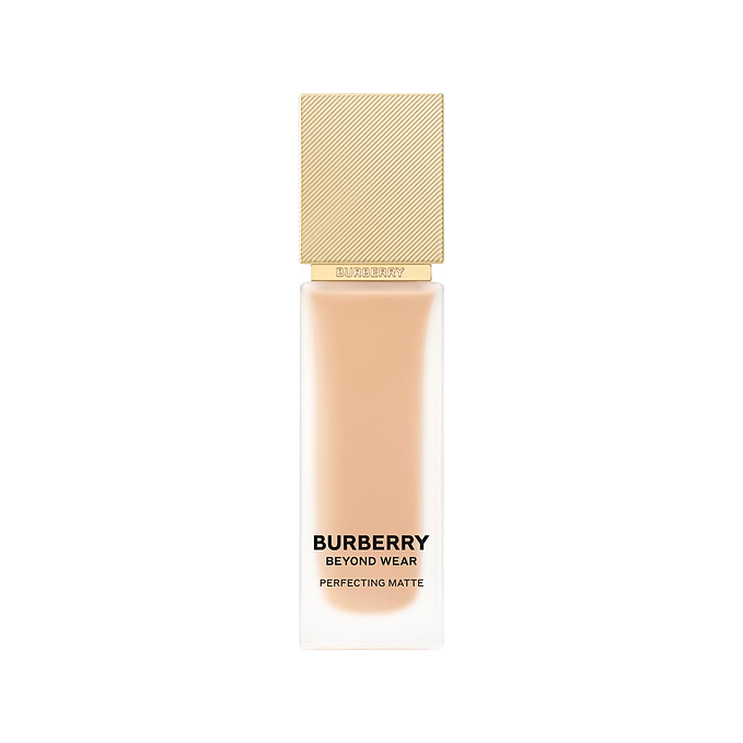 Burberry Beyond Wear Perfecting Matte Foundation No 60 Medium Neutral