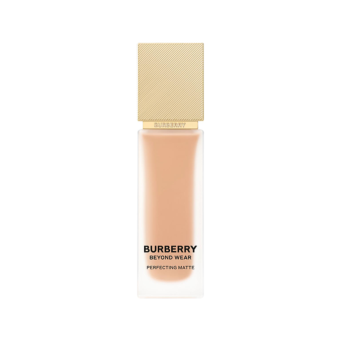 Burberry Beyond Wear Perfecting Matte Foundation No 70C Medium Cool