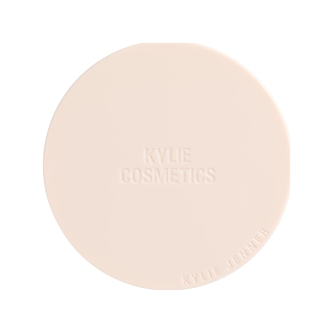 Kylie Cosmetics Natural Blur Powder Foundation N°2WN 2