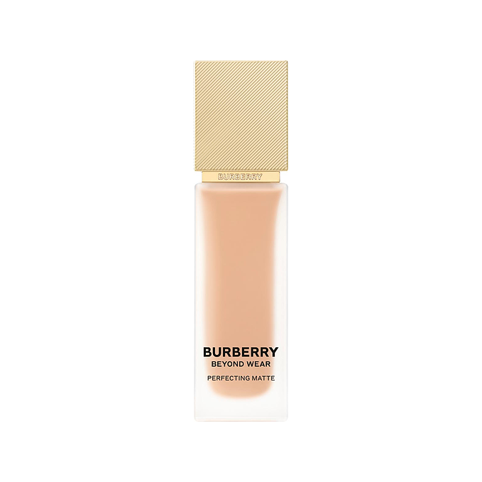 Burberry Beyond Wear Perfecting Matte Foundation No 45 Light Neutral