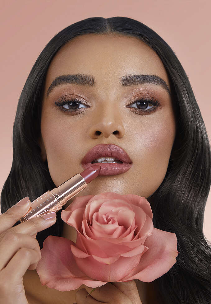 Charlotte Tilbury Look Of Love Matte Revolution - Mrs Kisses 4