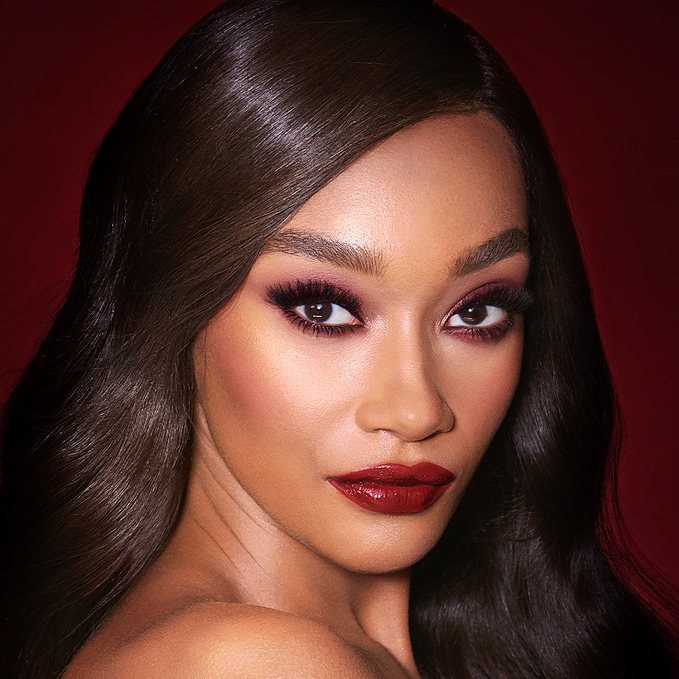 Charlotte Tilbury Luxury Palette Eye Shadow No. 3 - The Vintage Vamp 4