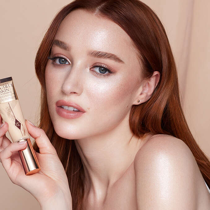 Charlotte Tilbury Beautiful Skin Foundation N° 22 - Warm 4