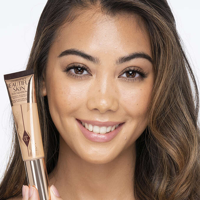 Charlotte Tilbury Beautiful Skin Foundation N° 4 - Warm 1