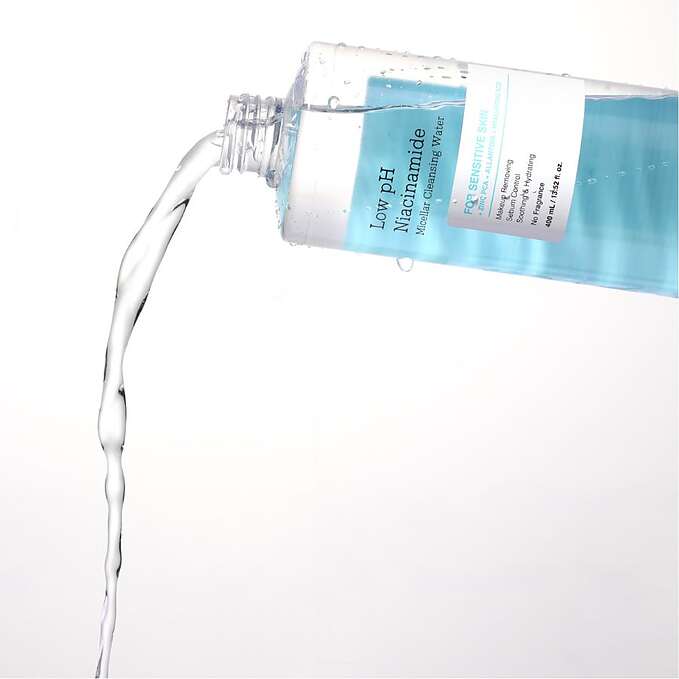 COSRX Low pH Niacinamide Micellar Cleansing Water 400 ml 1