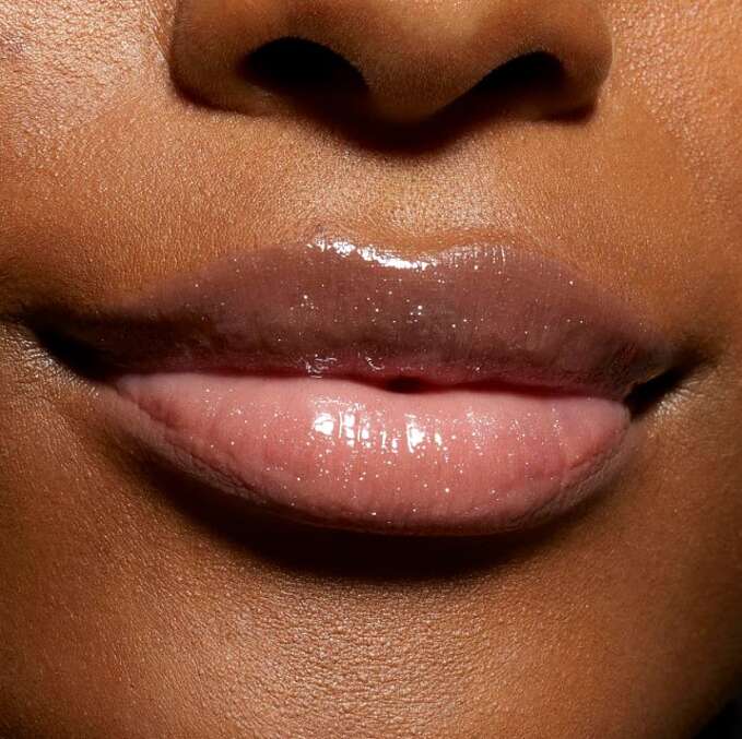 Kylie Cosmetics Supple Kiss Lip Glaze No. 2 - LIKE MAGIC 5