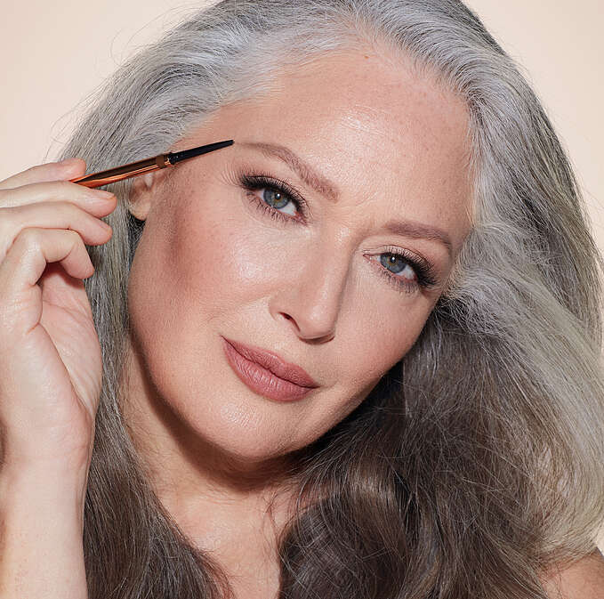 Charlotte Tilbury Brow Cheat No. 2 - Taupe 4