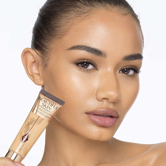 Charlotte Tilbury Beautiful Skin Foundation N° 6 - Warm 1