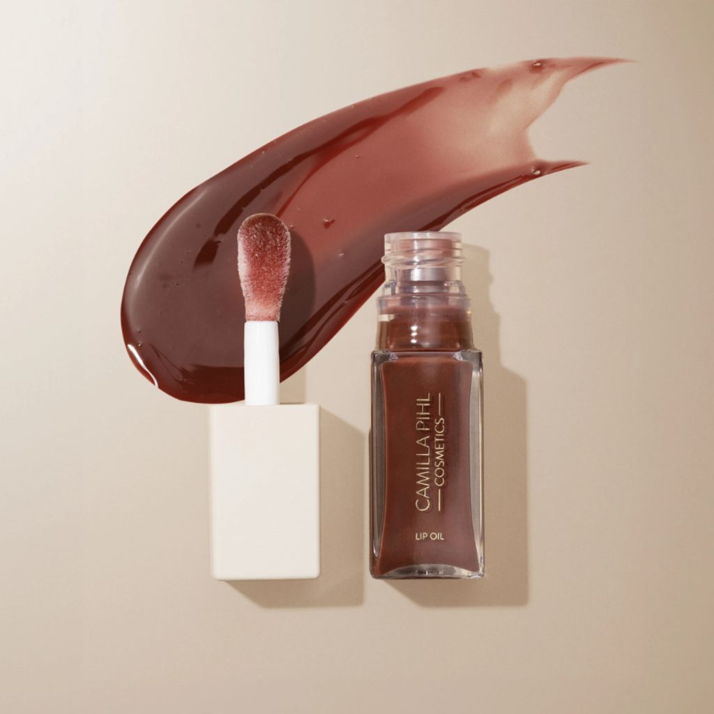 Camilla Pihl Lip Oil Brownie