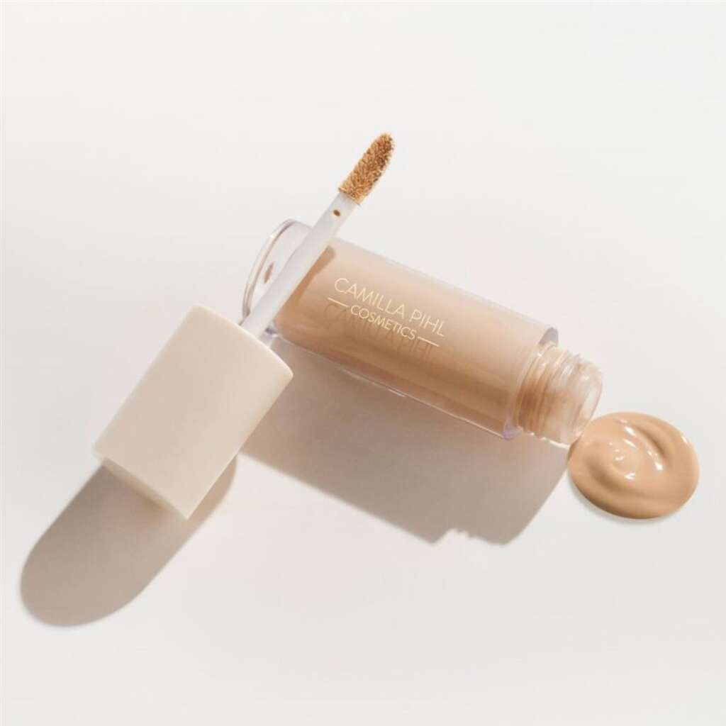 Camilla Pihl Beauty Serum Infused Concealer N° 3