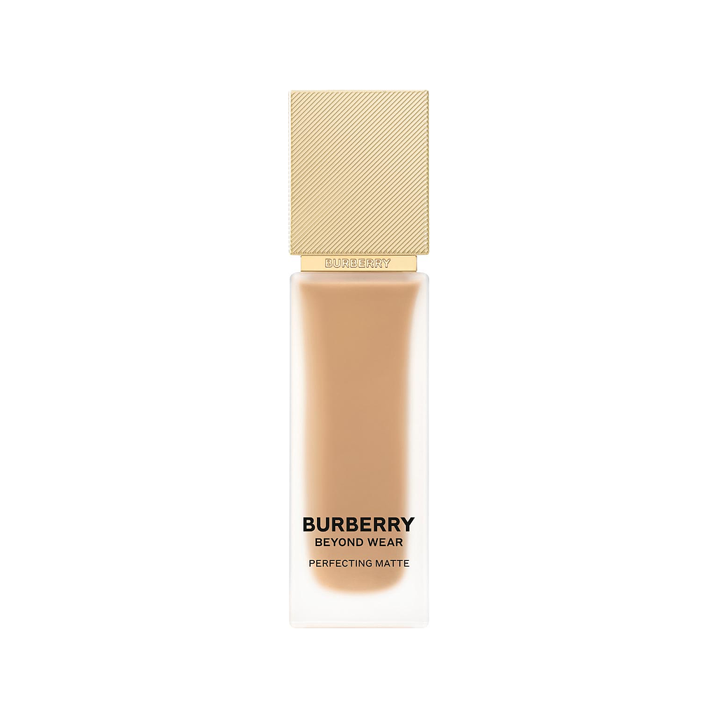 Burberry Beyond Wear Perfecting Matte Foundation No 90 Medium-Deep Warm